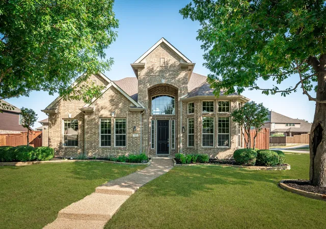 Photo 1 of Single family home for sale at 613 Maize Rd, Murphy, TX 75094 | MLS# 21382681 | Listing updated on 2026-09-11