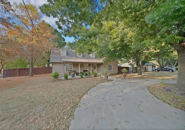 Photo 2 of Single family home for sale at 600 E Jacob St, Pilot Point, TX 76258 | MLS# 21383975 | Listing updated on 2026-09-12