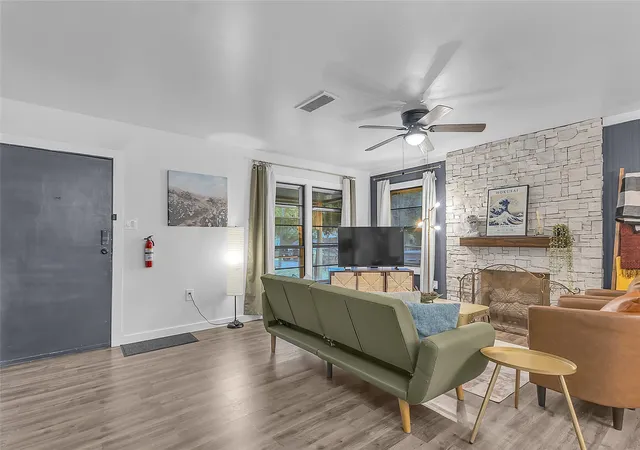 Photo 3 of Single family home for sale at 2521 Anzio Dr, Dallas, TX 75224 | MLS# 21383985 | Listing updated on 2026-10-21