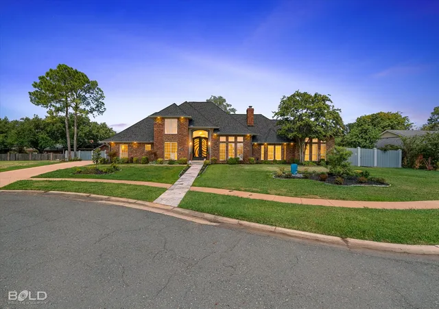 Photo 1 of Single family home for sale at 18 Dover Cir, Bossier City, LA 71111 | MLS# 21383887 | Listing updated on 2026-09-11