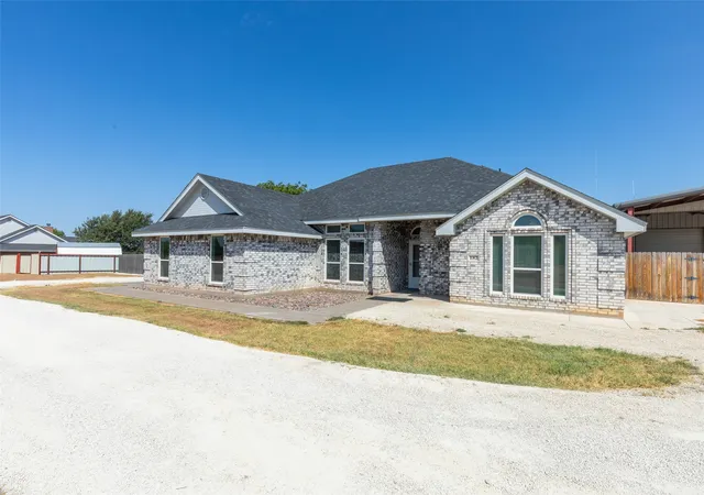 Photo 2 of Single family home for sale at 182 Sugar Biscuit Ln, Abilene, TX 79602 | MLS# 21382352 | Listing updated on 2026-09-12