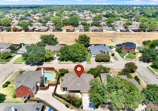 Photo 2 of Single family home for sale at 3304 Ashington Ln, Plano, TX 75023 | MLS# 21382512 | Listing updated on 2026-10-04