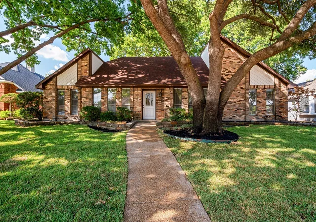 Photo 1 of Single family home for sale at 1103 Meadow Crk Dr, Allen, TX 75002 | MLS# 21379819 | Listing updated on 2026-09-24