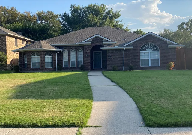 Photo 1 of Single family home for sale at 18 Monroe Ct, Allen, TX 75002 | MLS# 21384012 | Listing updated on 2026-09-12