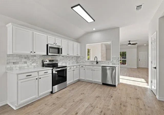 Photo 3 of Single family home for sale at 704 Sequoia Dr, Anna, TX 75409 | MLS# 21384013 | Listing updated on 2026-09-12