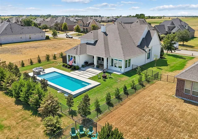 Photo 3 of Single family home for sale at 1818 Turtle Crk Ln, Gunter, TX 75058 | MLS# 21384004 | Listing updated on 2026-09-27