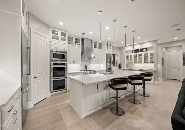 Photo 3 of Single family home for sale at 6811 Del Norte Ln, Dallas, TX 75225 | MLS# 21382176 | Listing updated on 2026-09-12