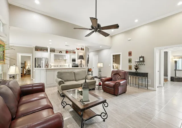 Photo 4 of Single family home for sale at 109 Visalia Ln, Denton, TX 76210 | MLS# 21383711 | Listing updated on 2026-09-12