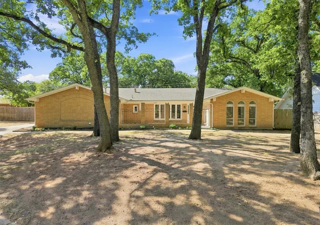 Photo 2 of Single family home for sale at 7544 Monterrey Dr, Fort Worth, TX 76112 | MLS# 21383983 | Listing updated on 2026-09-23