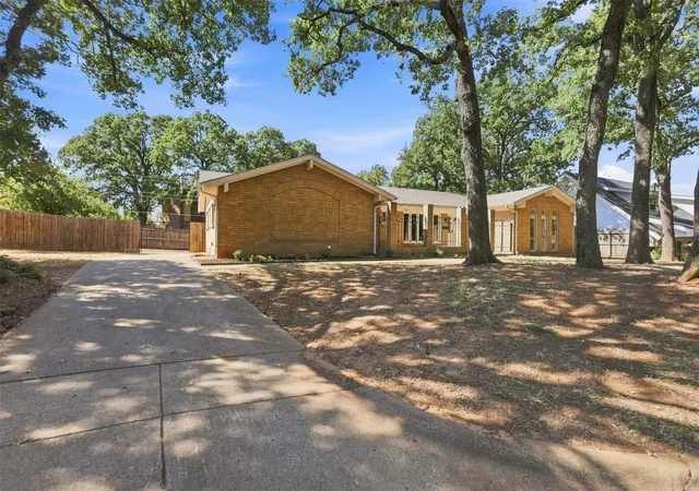 Photo 3 of Single family home for sale at 7544 Monterrey Dr, Fort Worth, TX 76112 | MLS# 21383983 | Listing updated on 2026-09-23