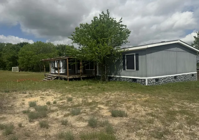 Photo 2 of Manufactured home for sale at 1085 Highland Cir, Springtown, TX 76082 | MLS# 21384061 | Listing updated on 2026-09-12