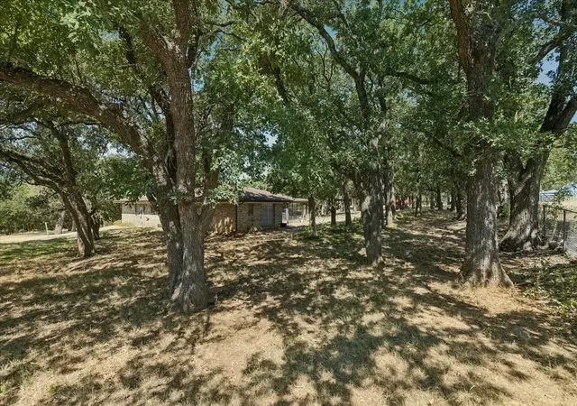 Photo 4 of Single family home for sale at 6009 County Rd 707, Alvarado, TX 76009 | MLS# 21384042 | Listing updated on 2026-10-02