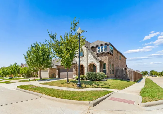 Photo 2 of Single family home for sale at 3101 Summer Star Ln, Mesquite, TX 75181 | MLS# 21384075 | Listing updated on 2026-09-17