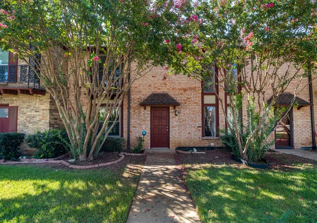 Condo for sale at 1821 E Grauwyler Rd #187, Irving, TX 75061 | MLS# 21383927