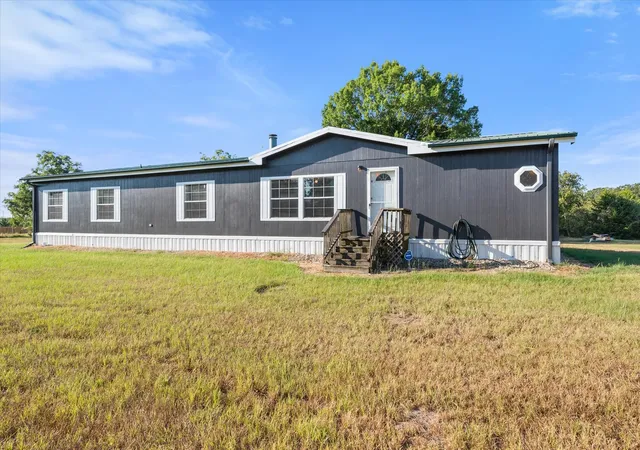 Photo 2 of Manufactured home for sale at 610 Fm 2859, Corsicana, TX 75109 | MLS# 21383648 | Listing updated on 2026-09-12
