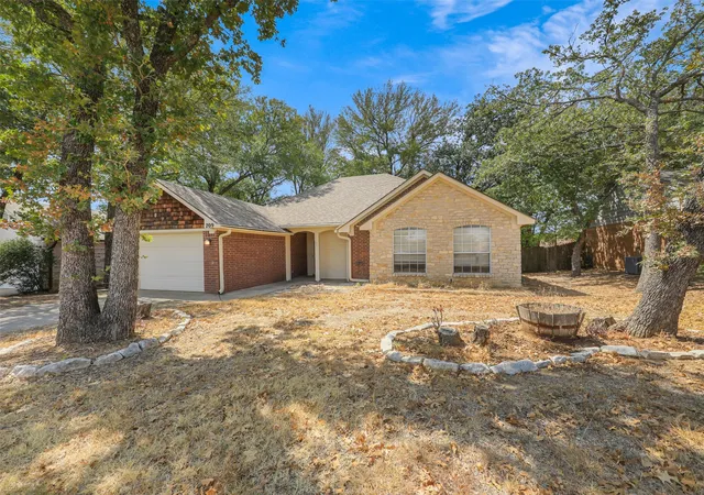 Photo 1 of Sale Pending at 709 Mack Dr, Denton, TX 76209 | MLS# 21382748 | Listing updated on 2026-09-26
