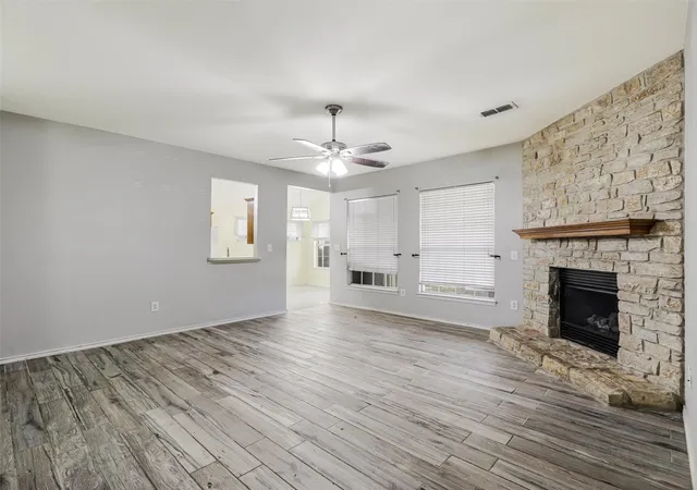 Photo 3 of Sale Pending at 709 Mack Dr, Denton, TX 76209 | MLS# 21382748 | Listing updated on 2026-09-26