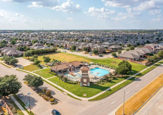 Photo 4 of Single family home for sale at 1956 Kachina Lodge Rd, Fort Worth, TX 76131 | MLS# 21379843 | Listing updated on 2026-09-12