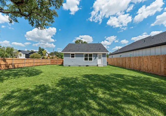 Photo 37 of Single family home for sale at 3815 Harlingen St, Dallas, TX 75212 | MLS# 21383964 | Listing updated on 2026-09-12