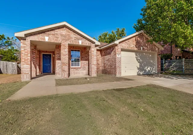 Photo 1 of Single family home for sale at 536 Nance Dr, Cedar Hill, TX 75104 | MLS# 21383996 | Listing updated on 2026-09-12