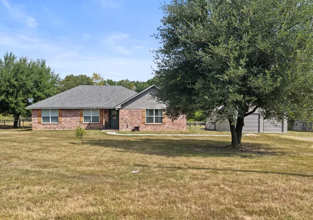 Photo 1 of Sale Pending at 380 N Frontage Rd, Mount Pleasant, TX 75455 | MLS# 21384155 | Listing updated on 2026-09-29