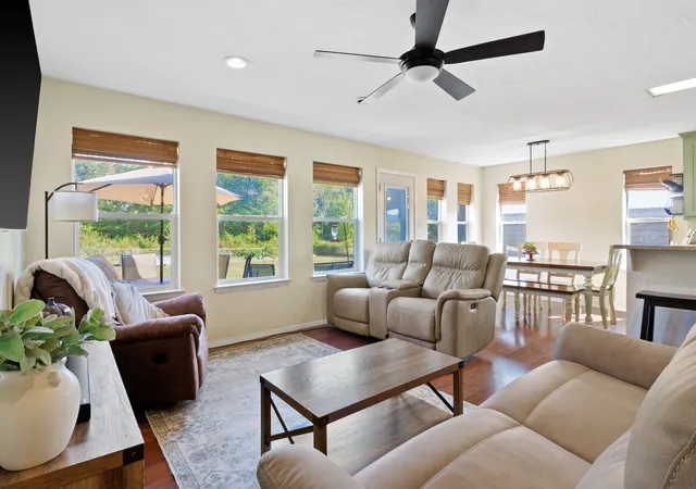 Photo 4 of Sale Pending at 380 N Frontage Rd, Mount Pleasant, TX 75455 | MLS# 21384155 | Listing updated on 2026-09-29