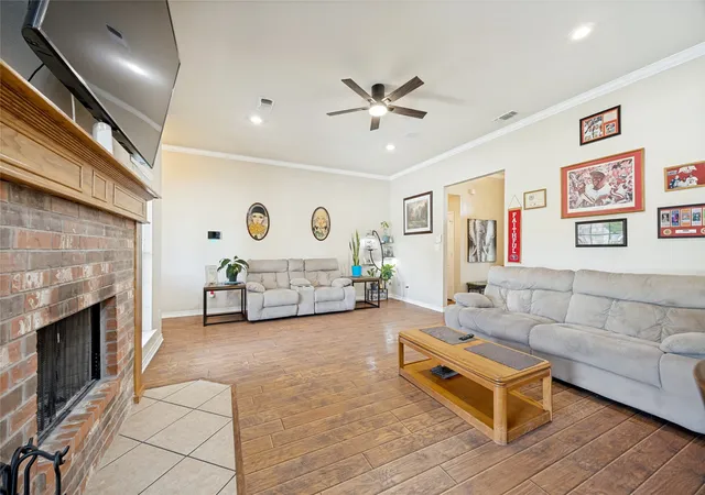 Photo 4 of Single family home for sale at 2701 Valley Ridge Ln, Sherman, TX 75092 | MLS# 21380816 | Listing updated on 2026-09-13