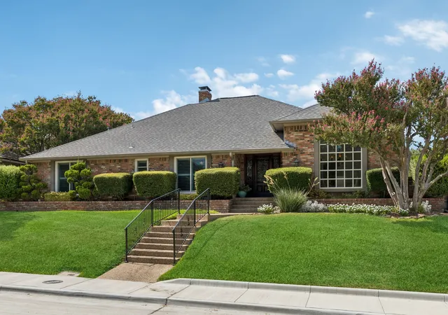 Single family home for sale at 9639 Vista Oaks Dr, Dallas, TX 75243 | MLS# 21383521