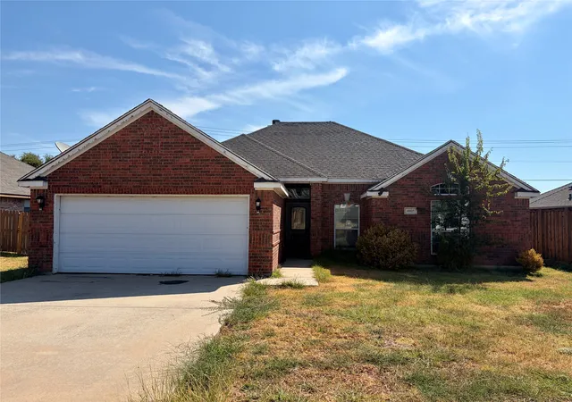 Photo 1 of Single family home for sale at 4005 Windmill Dr, Sanger, TX 76266 | MLS# 21384132 | Listing updated on 2026-09-14