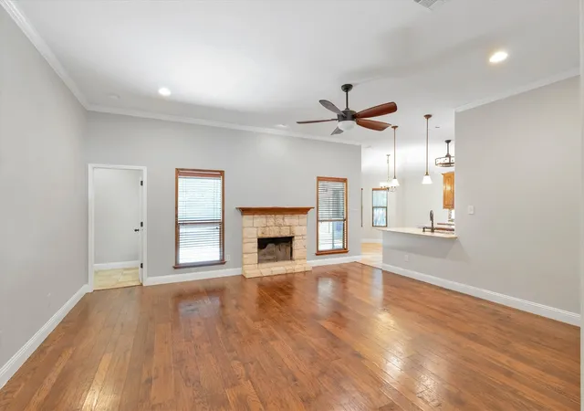 Photo 2 of Sale Pending at 2005 Lindentree Dr, Weatherford, TX 76086 | MLS# 21384180 | Listing updated on 2026-10-05