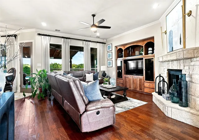 Photo 4 of Sale Pending at 1810 Indian Ridge, Red Oak, TX 75154 | MLS# 21384186 | Listing updated on 2026-09-24