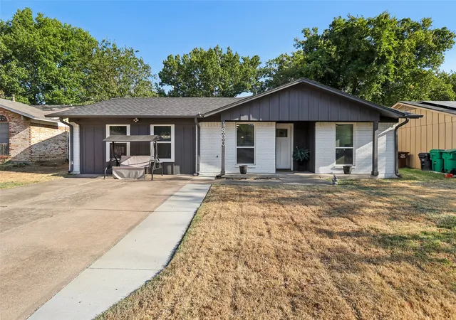 Single family home for sale at 1800 Emery St, Denton, TX 76201 | MLS# 21380648