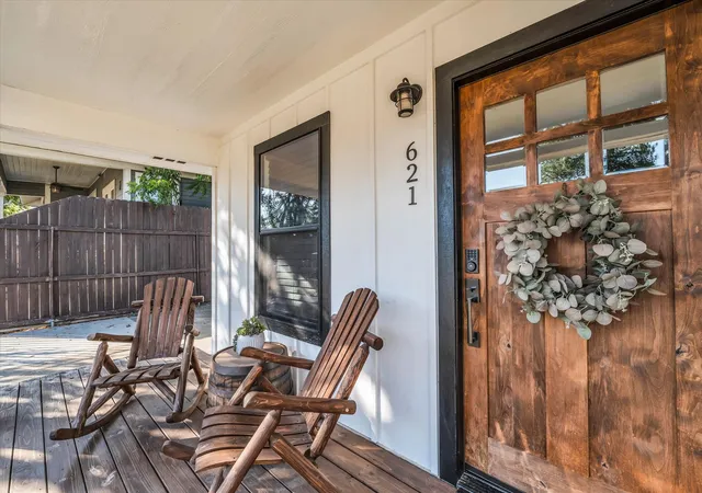 Photo 4 of Single family home for sale at 621 S 9th Street, Waco, TX 76706 | MLS# 21383540 | Listing updated on 2026-09-12