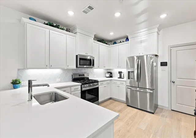 Photo 2 of Townhouse for sale at 612 4th Street, Argyle, TX 76226 | MLS# 21382661 | Listing updated on 2026-09-12