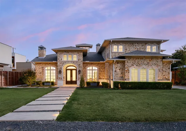Photo 1 of Mansion for sale at 4254 Ridge Rd, Dallas, TX 75229 | MLS# 21366041 | Listing updated on 2026-10-04