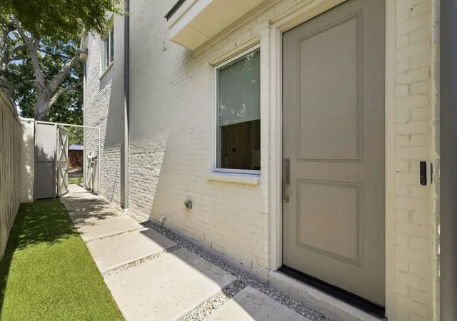 Photo 3 of Single family home for sale at 4920 Kelton Dr, Dallas, TX 75209 | MLS# 21370825 | Listing updated on 2026-09-13