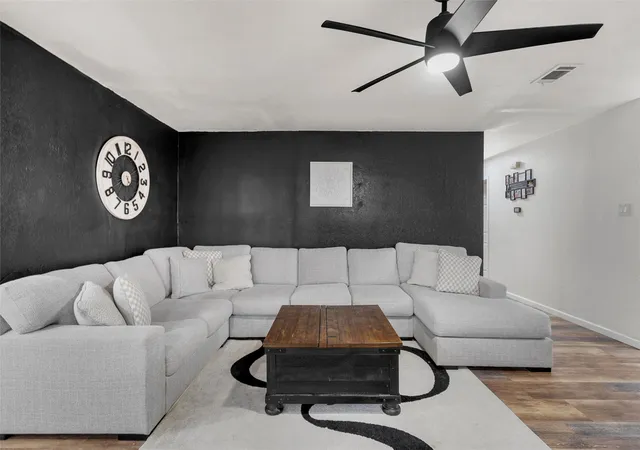 Photo 3 of Sale Pending at 104 Russell Ln, Hewitt, TX 76643 | MLS# 21383212 | Listing updated on 2026-10-05