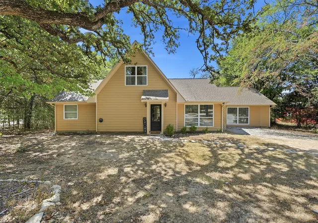 Photo 1 of Single family home for sale at 90 County Rd 2256, Valley View, TX 76272 | MLS# 21384229 | Listing updated on 2026-09-12