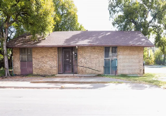 Photo 1 of Single family home for sale at 3530 Puget St, Dallas, TX 75212 | MLS# 21383195 | Listing updated on 2026-09-12