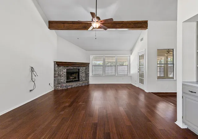 Photo 4 of Single family home for sale at 515 Highland Oaks Dr, Greenville, TX 75402 | MLS# 21383581 | Listing updated on 2026-09-24