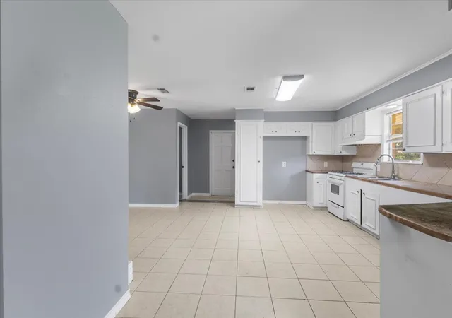 Photo 3 of Sale Pending at 11369 Sherra, Tyler, TX 75706 | MLS# 21384301 | Listing updated on 2026-09-26