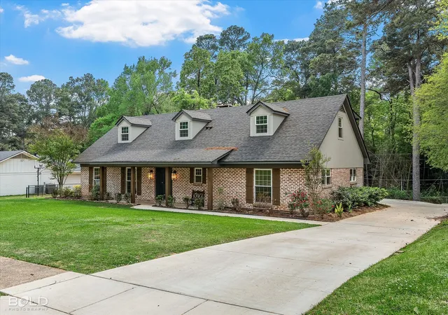 Photo 2 of Single family home for sale at 7630 Ferguson Dr, Shreveport, LA 71106 | MLS# 21384110 | Listing updated on 2026-09-14
