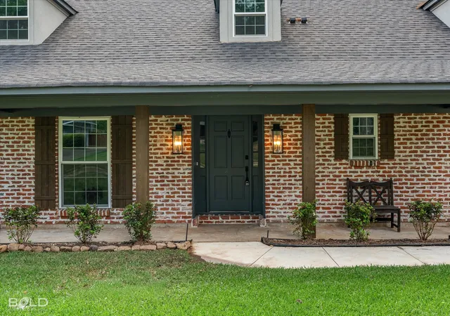 Photo 3 of Single family home for sale at 7630 Ferguson Dr, Shreveport, LA 71106 | MLS# 21384110 | Listing updated on 2026-09-14
