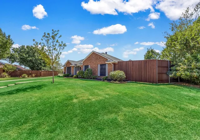 Photo 2 of Single family home for sale at 4807 Alberta Cir, Sachse, TX 75048 | MLS# 21379422 | Listing updated on 2026-09-20