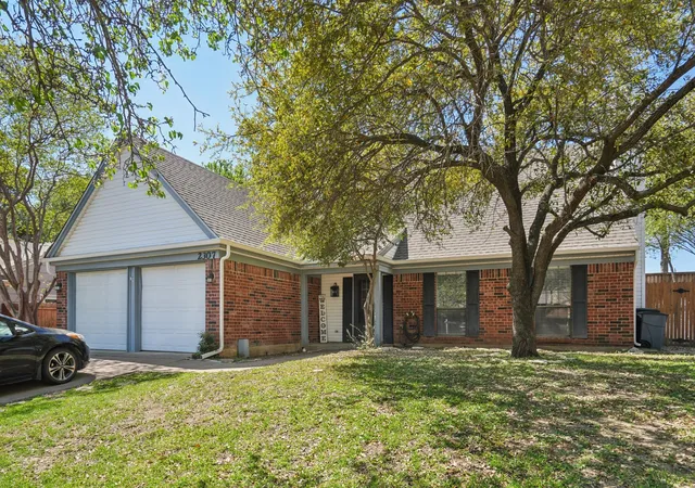 Photo 2 of Single family home for sale at 2307 Harrington Ct, Euless, TX 76039 | MLS# 21384064 | Listing updated on 2026-09-12