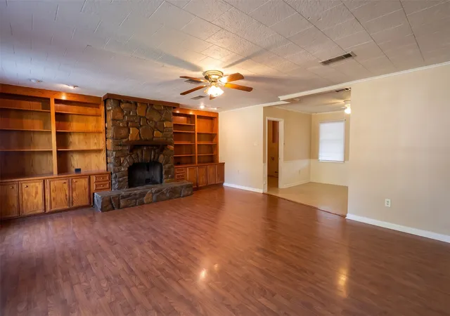 Photo 3 of Single family home for sale at 9029 Lone Oak Dr, Shreveport, LA 71118 | MLS# 21384310 | Listing updated on 2026-10-06