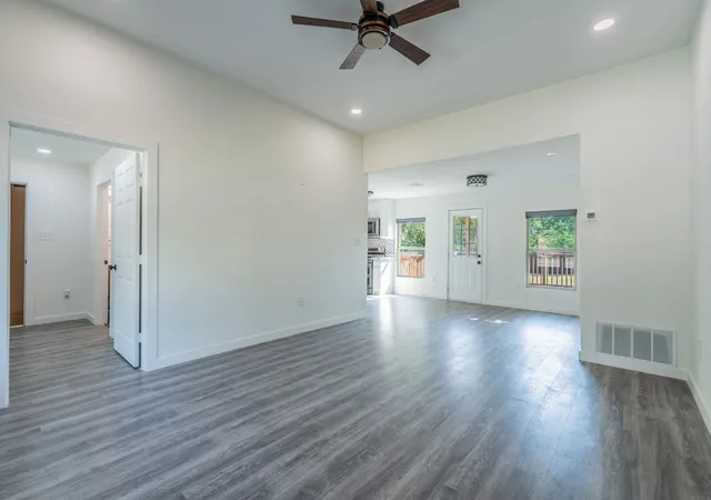Photo 3 of Single family home for sale at 1808 N Waddill St, Mc Kinney, TX 75069 | MLS# 21375645 | Listing updated on 2026-09-13