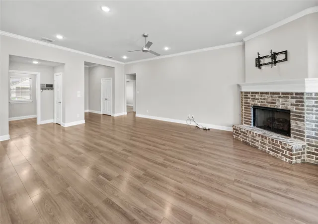 Photo 4 of Single family home for sale at 11479 Lindsey Garden Dr, Tyler, TX 75709 | MLS# 21384302 | Listing updated on 2026-10-07