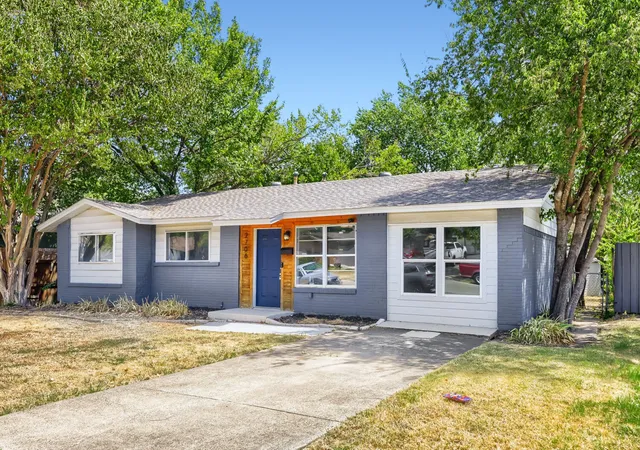 Photo 3 of Single family home for sale at 2706 Dewitt St, Irving, TX 75062 | MLS# 21381874 | Listing updated on 2026-09-12