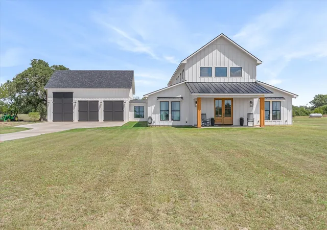 Single family home for sale at 586 Vz County Rd 1507, Van, TX 75790 | MLS# 21383903